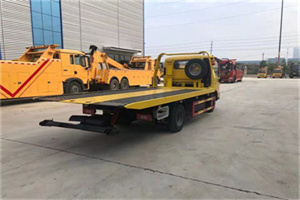 赤坎非事故拖车