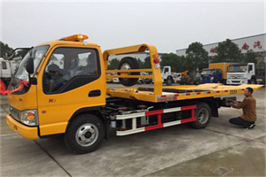 赤坎哪里有拖车服务